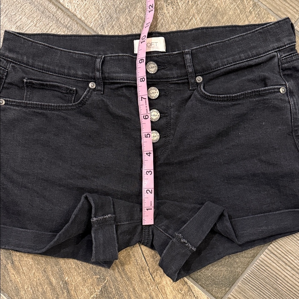 LOFT Outlet Washed Black Button Fly Denim Shorts Size 4 - Picture 10 of 11